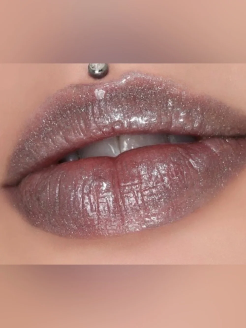 Jeffree Star FUNERAL PARLOUR - Silver Shimmer